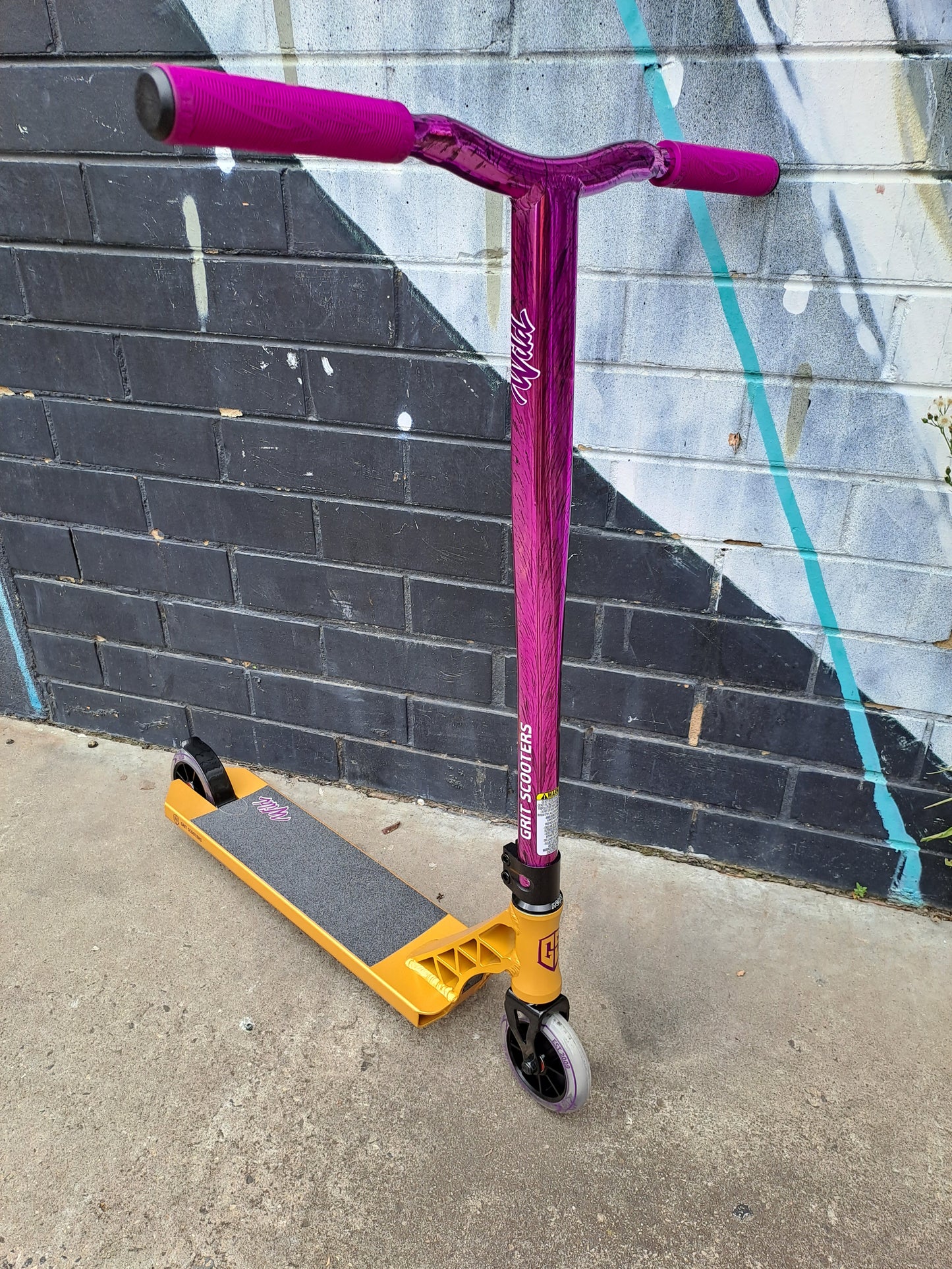 Scooter Grit Wild Gold Vapour Purple Blk Laser